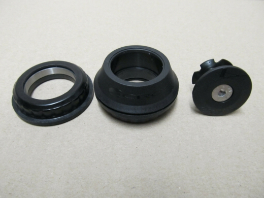Acros AZX-213 A-Head Steuersatz Semi-Integriert schwarz ZS44